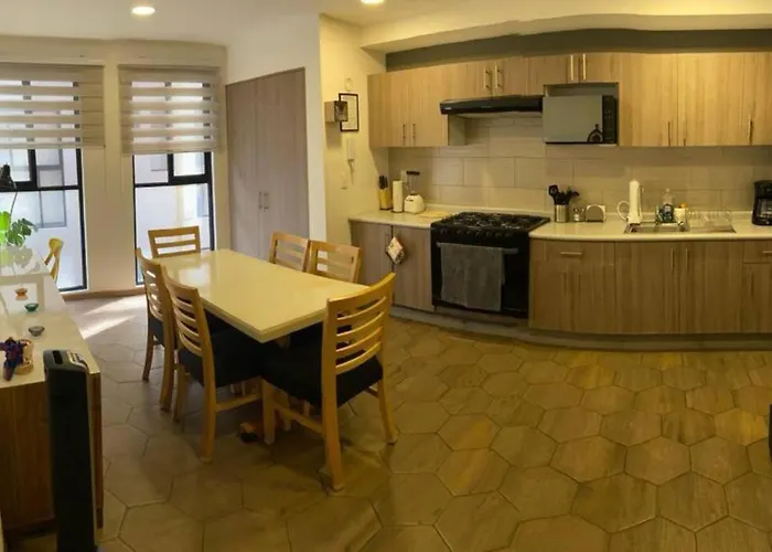 Apartment In The Heart Of *